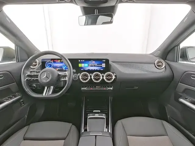 Mercedes-Benz EQA 300