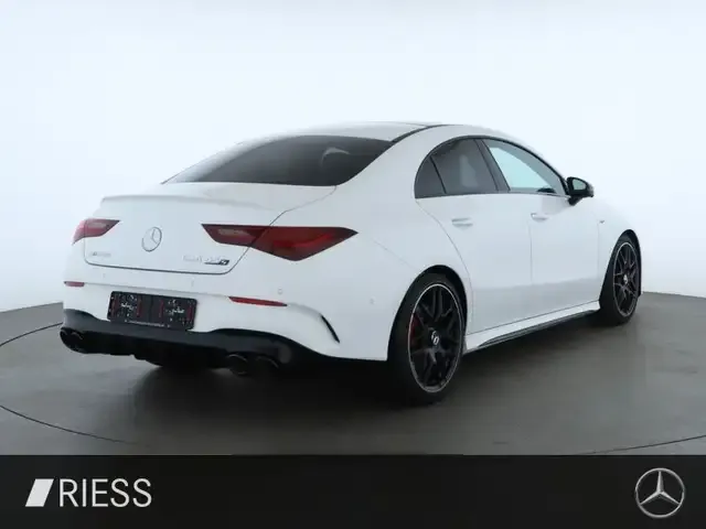 Mercedes-Benz CLA 45 AMG