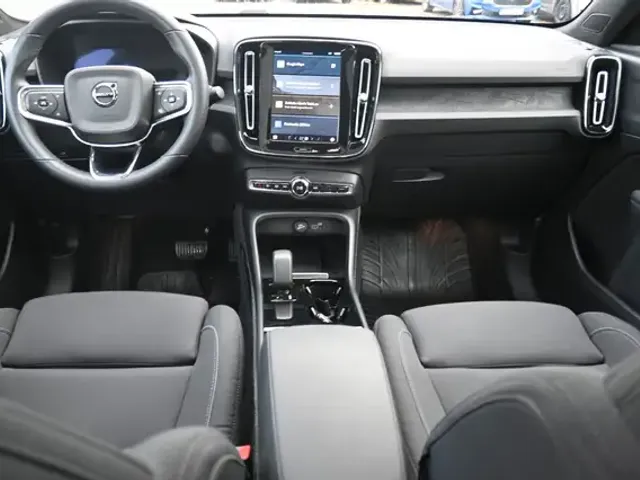 Volvo C40