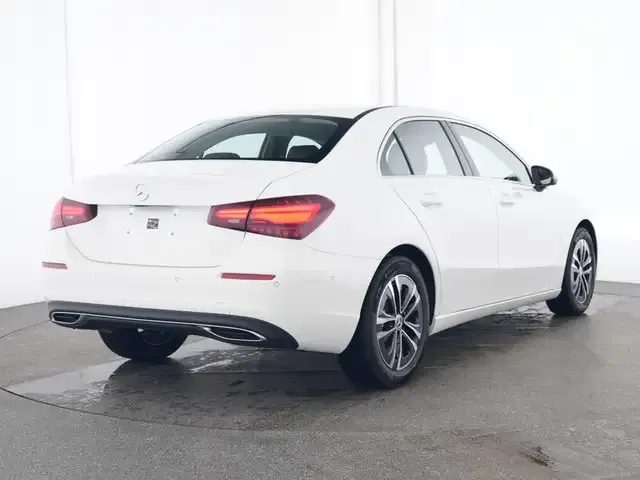 Mercedes-Benz A 200