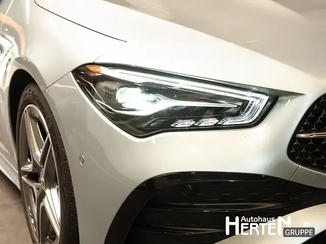 Mercedes-Benz CLA 200