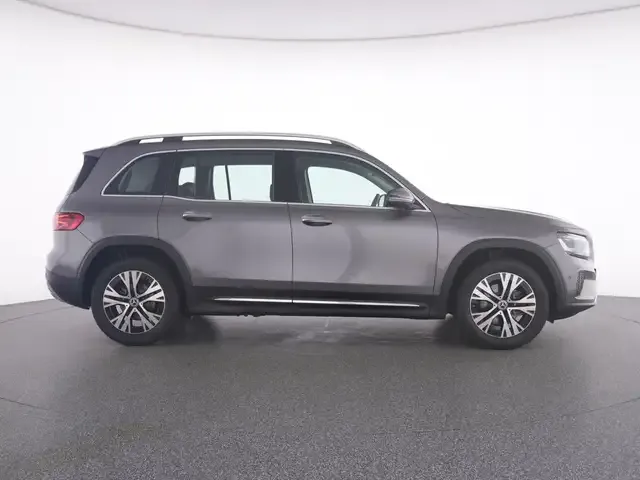 Mercedes-Benz GLB 180