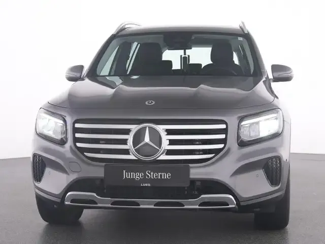 Mercedes-Benz GLB 180