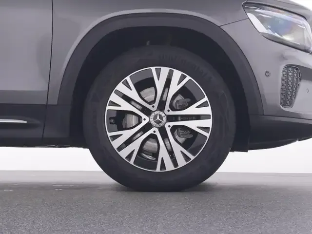 Mercedes-Benz GLB 180