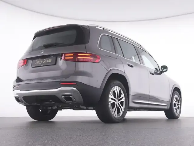 Mercedes-Benz GLB 180