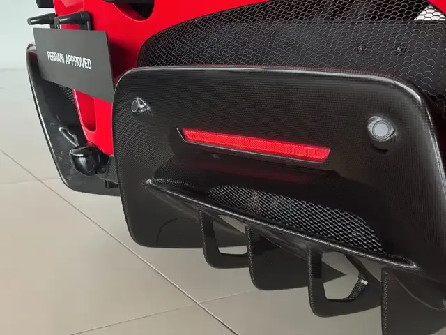 Ferrari SF90 Spider