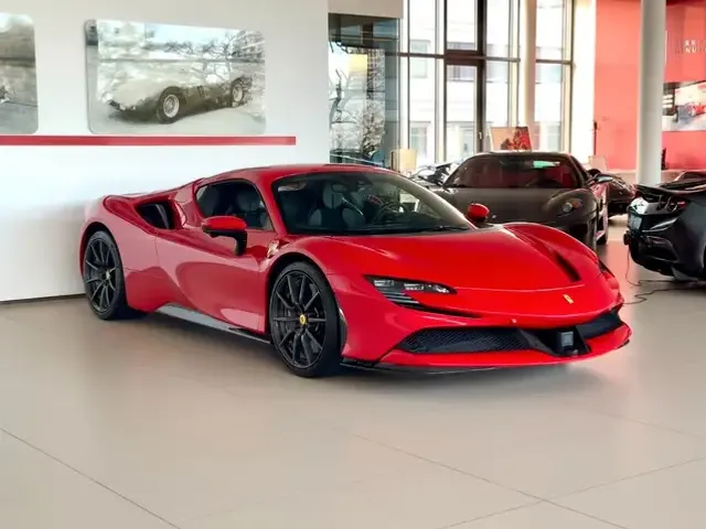 Ferrari SF90 Spider