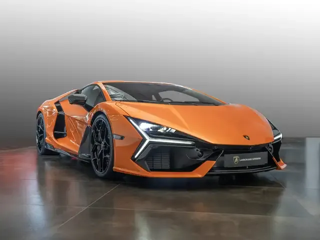 Lamborghini Revuelto