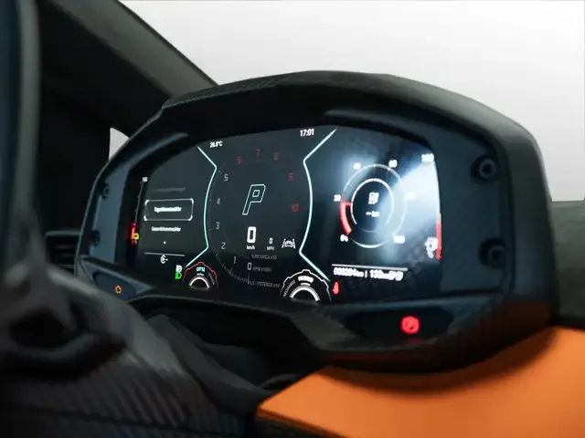 Lamborghini Revuelto
