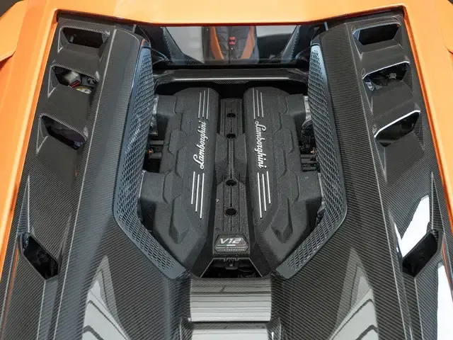 Lamborghini Revuelto