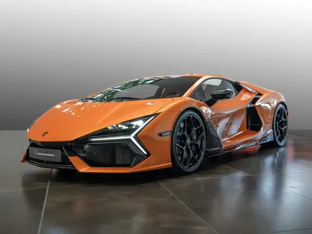 Lamborghini Revuelto