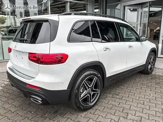 Mercedes-Benz GLB 200