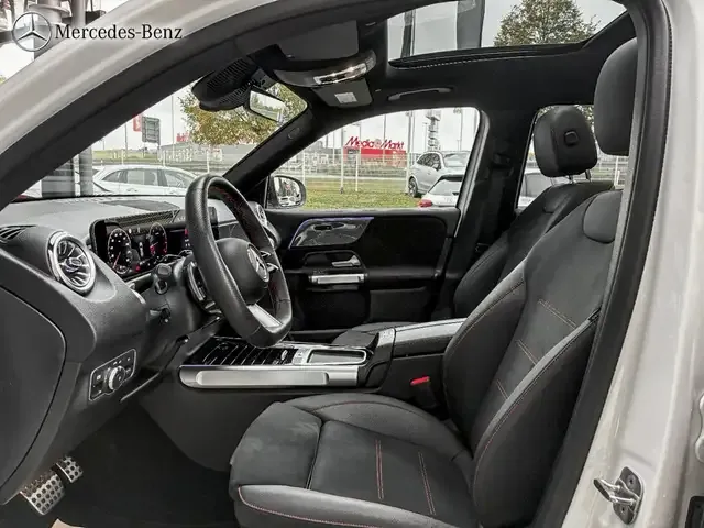 Mercedes-Benz GLB 200