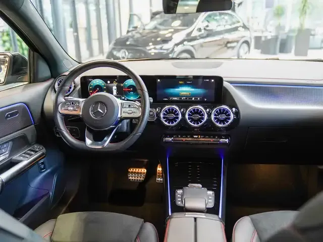 Mercedes-Benz EQA 300