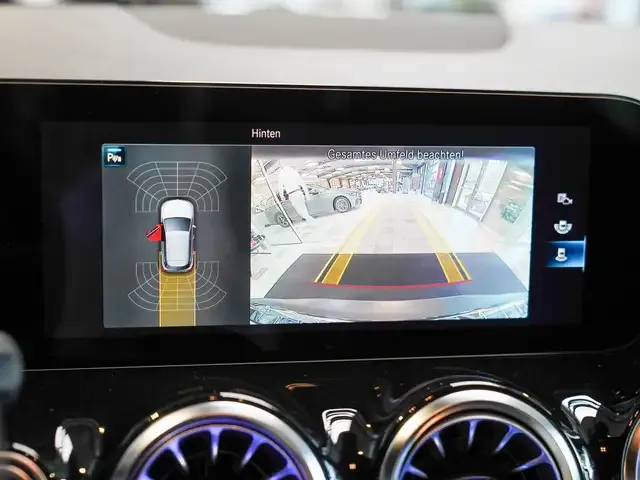 Mercedes-Benz EQA 300