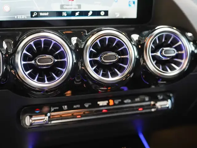 Mercedes-Benz EQA 300