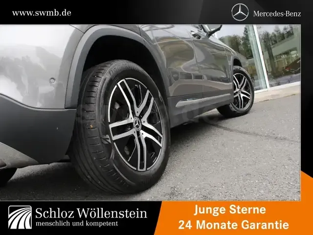 Mercedes-Benz GLA 220