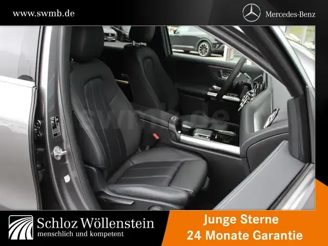 Mercedes-Benz GLA 220