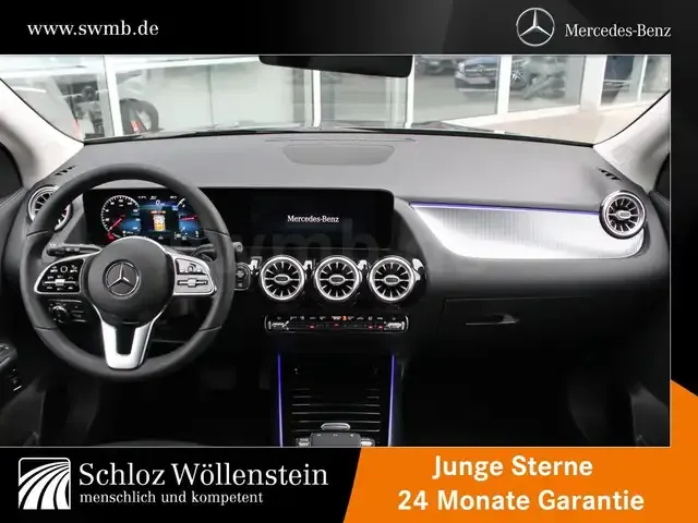 Mercedes-Benz GLA 220