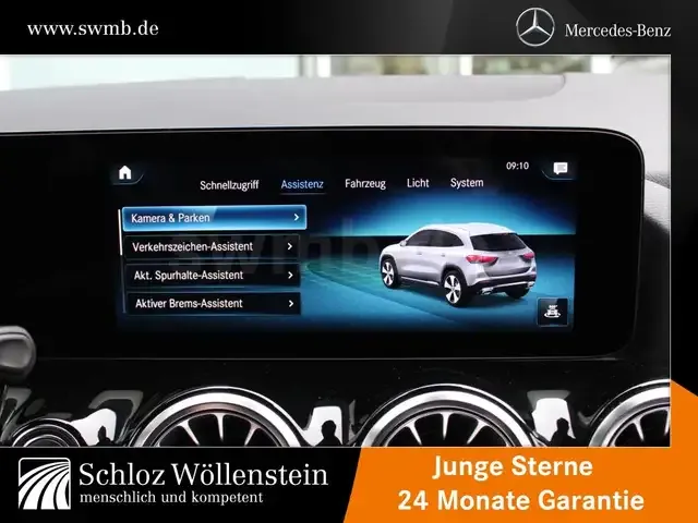Mercedes-Benz GLA 220