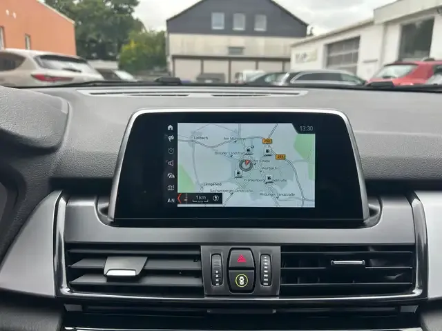 BMW 216