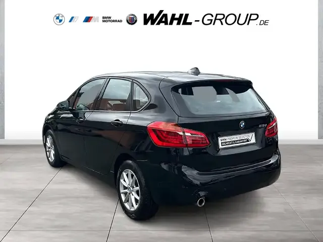 BMW 216