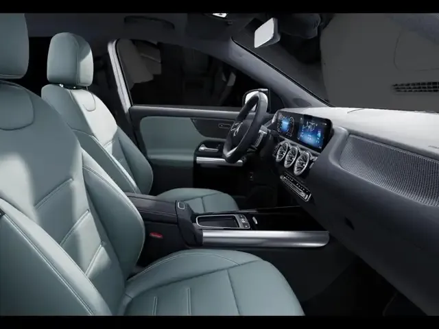 Mercedes-Benz GLA 220