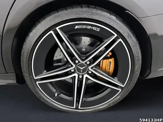 Mercedes-Benz E 63 AMG