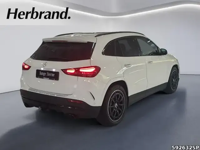 Mercedes-Benz GLA 35 AMG