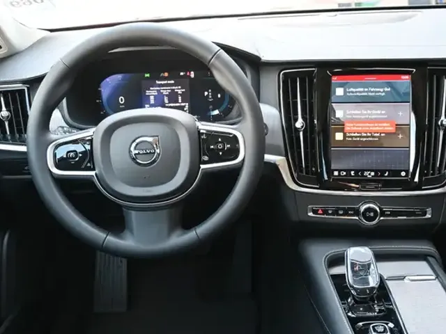 Volvo V90 Cross Country