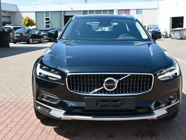 Volvo V90 Cross Country