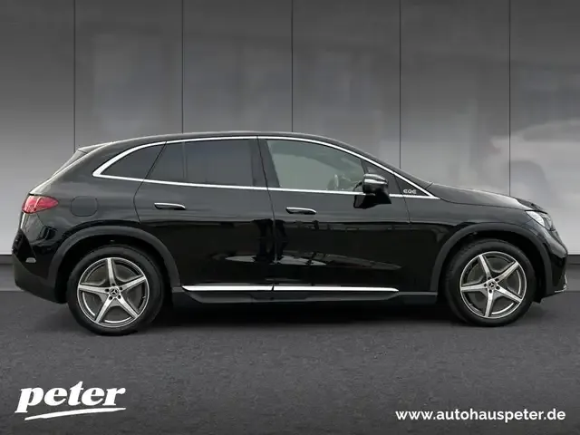 Mercedes-Benz EQE SUV