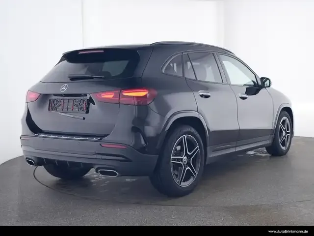 Mercedes-Benz GLA 180