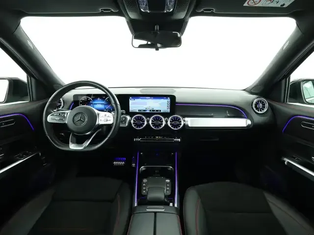 Mercedes-Benz GLB 200