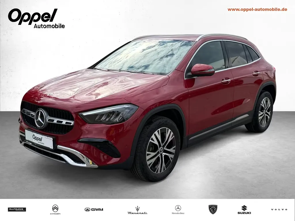Mercedes-Benz GLA 200