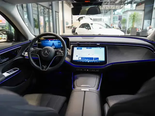Mercedes-Benz E 220
