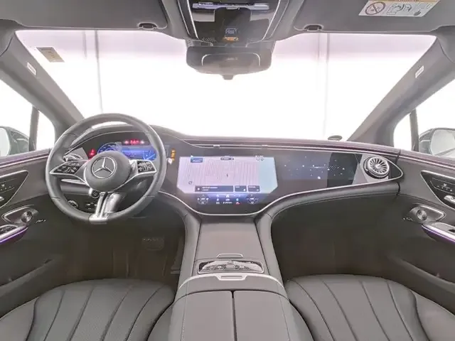 Mercedes-Benz EQE 300