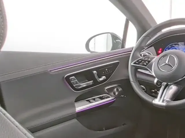 Mercedes-Benz EQE 300
