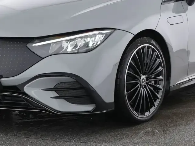 Mercedes-Benz EQE 300