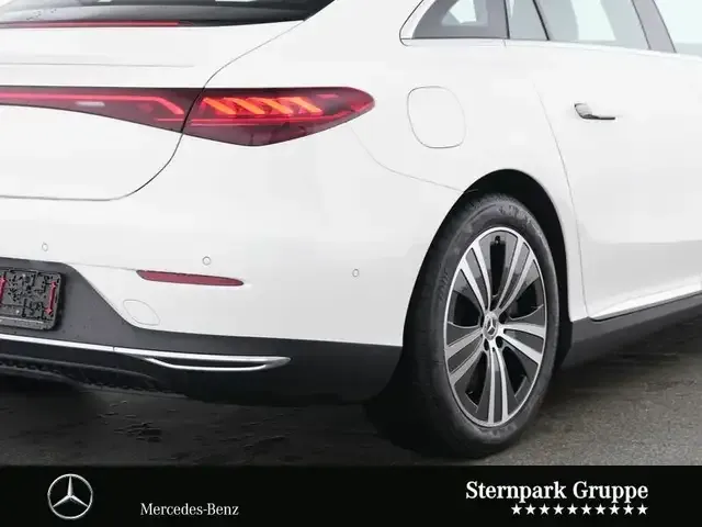 Mercedes-Benz EQE 300