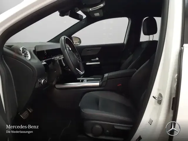 Mercedes-Benz EQA 300