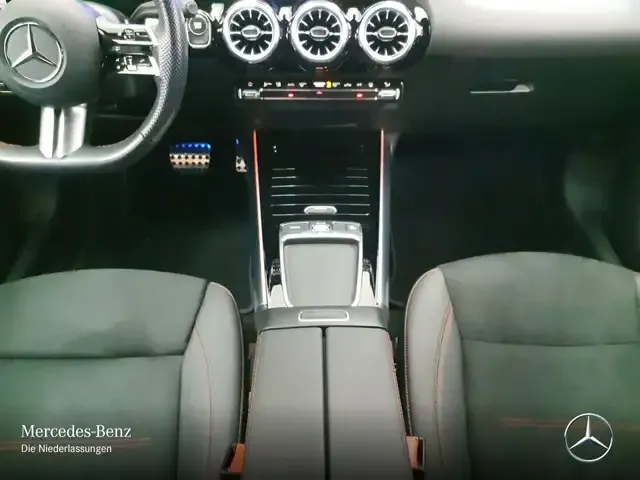 Mercedes-Benz EQA 300