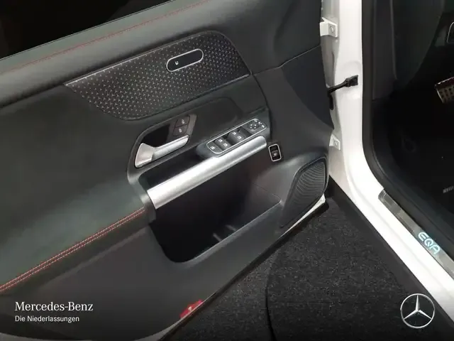 Mercedes-Benz EQA 300