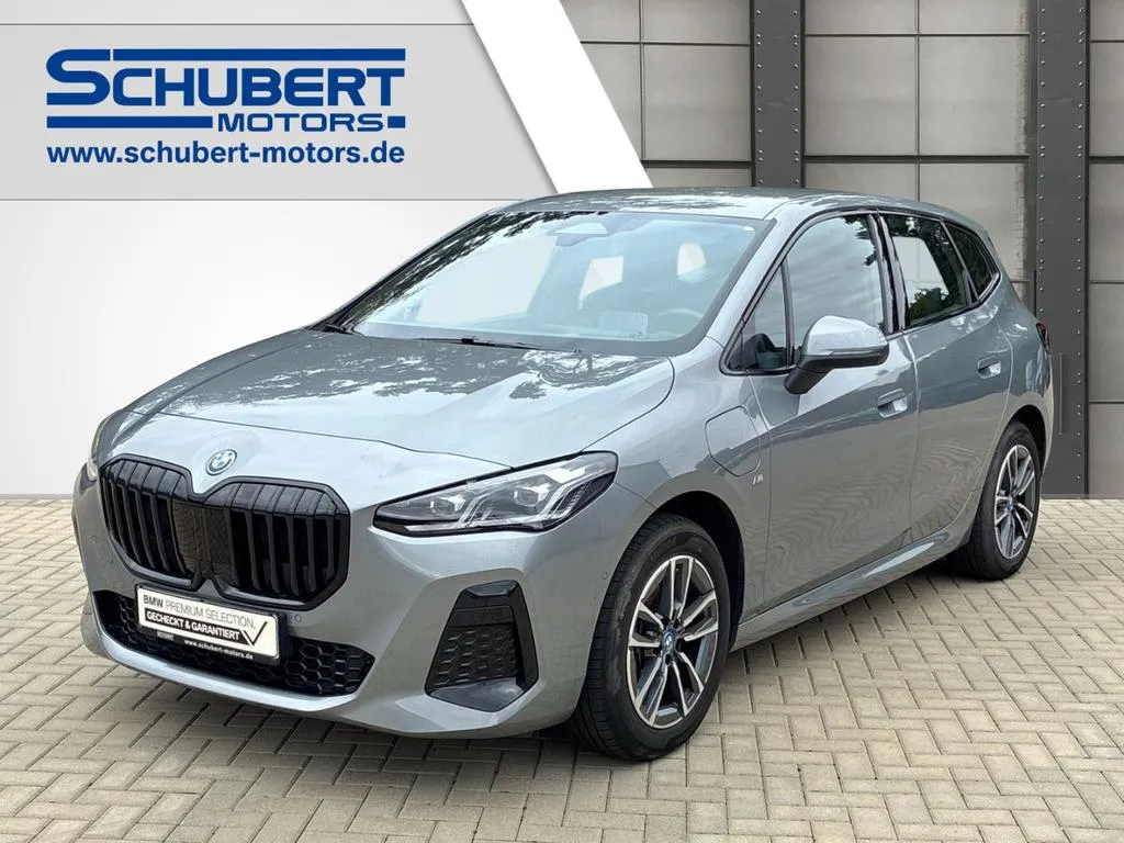 BMW 225