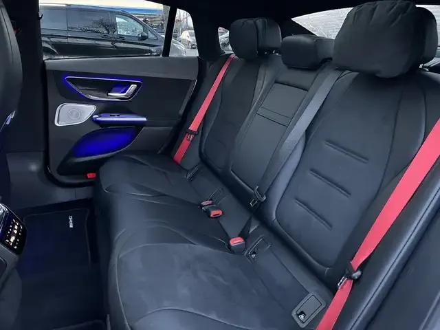 Mercedes-Benz EQE 300