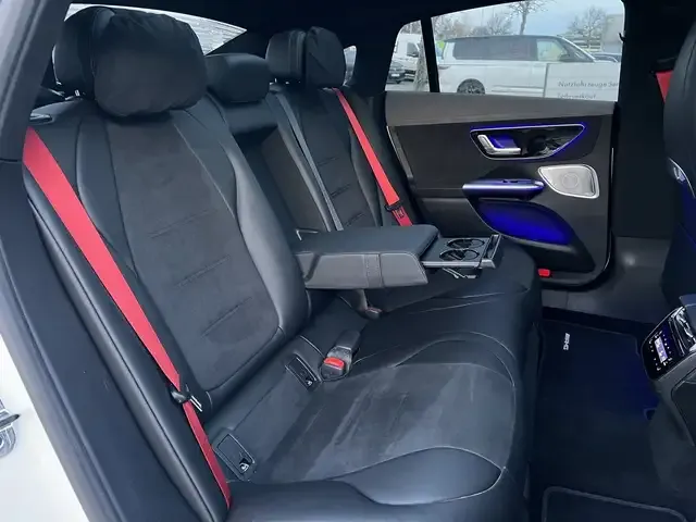 Mercedes-Benz EQE 300