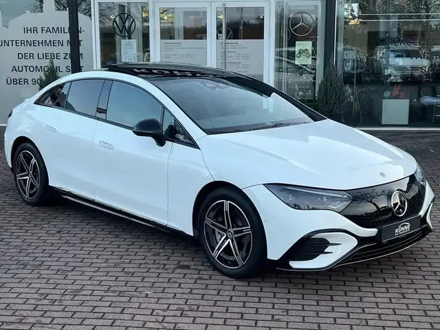 Mercedes-Benz EQE 300