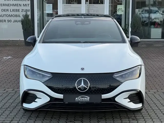 Mercedes-Benz EQE 300