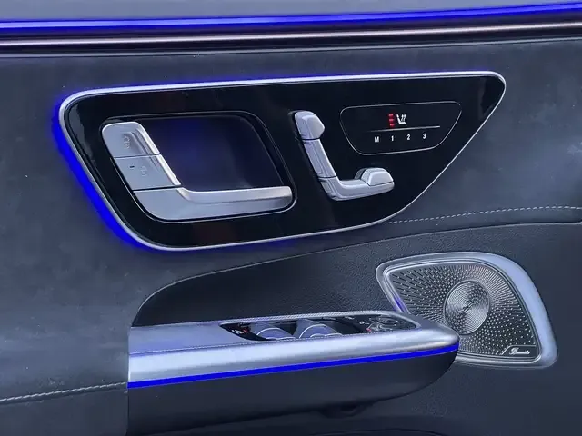 Mercedes-Benz EQE 300