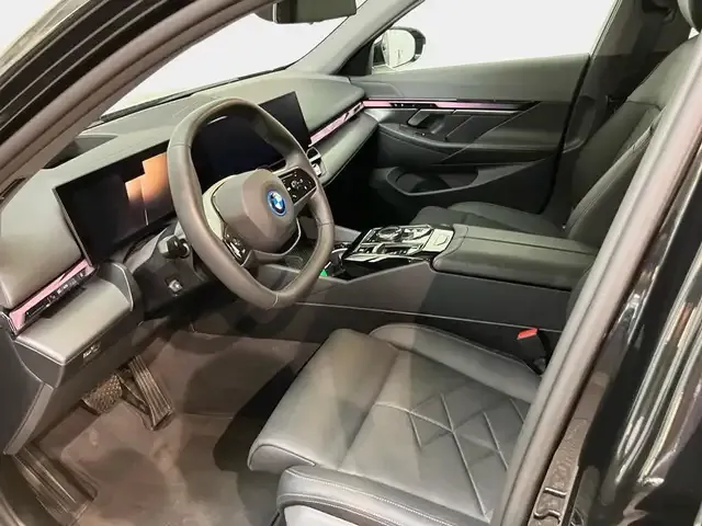BMW 550
